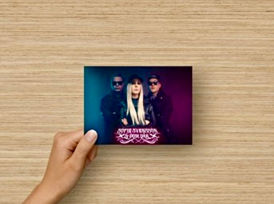 Signerat ”IDOLKORT”